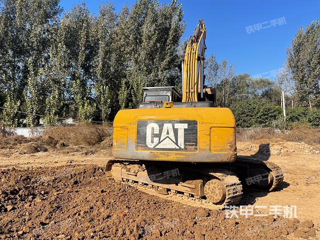 驾驶室顶部（整机外观）