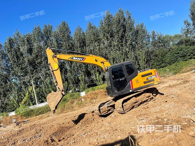三一重工SY135C挖掘機