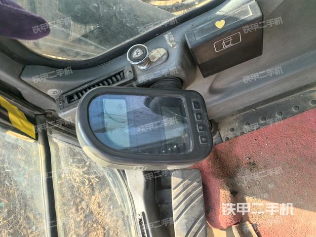 驾驶室左前45度（驾驶室部分）