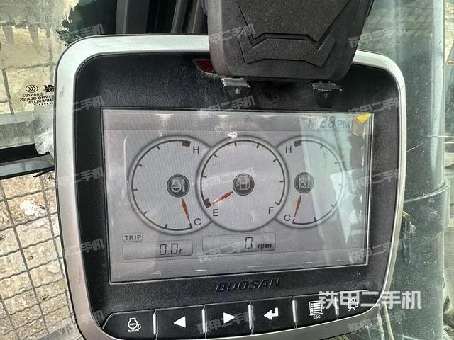 显示屏 （驾驶室部分）