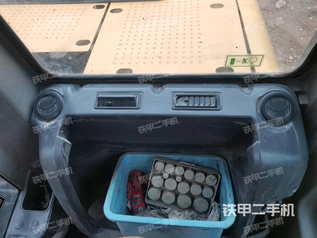 座椅后部（駕駛室部分）