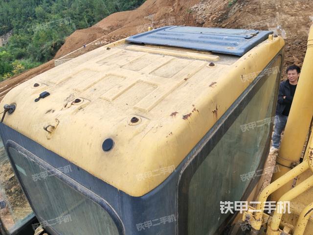 駕駛室頂部俯視（上車部件）