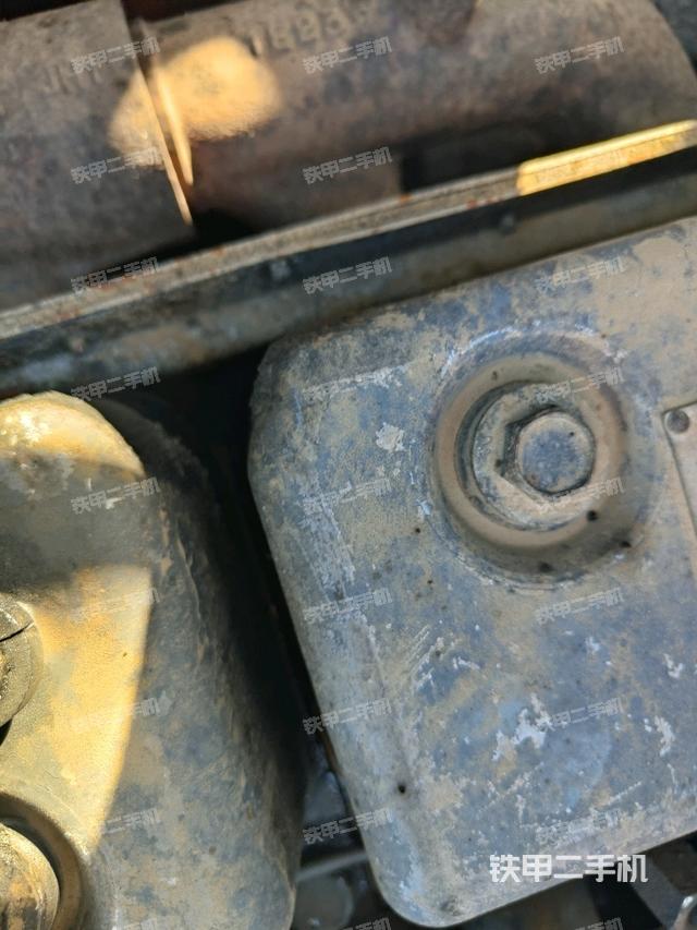 气门室盖螺丝特写（上车部件）