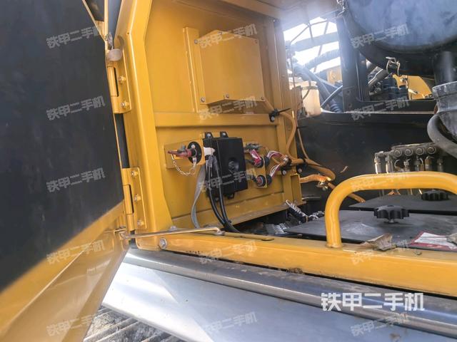 液压泵斜45 左（大件舱室）