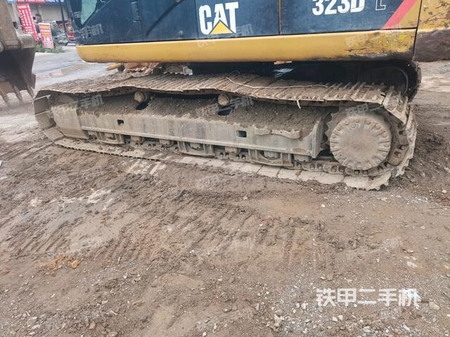 左側(cè)履帶整體?（行走機(jī)構(gòu)）