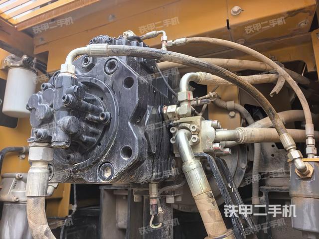 液压泵斜45 左（大件舱室）