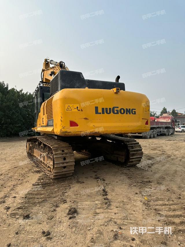 驾驶室整体（整机外观）