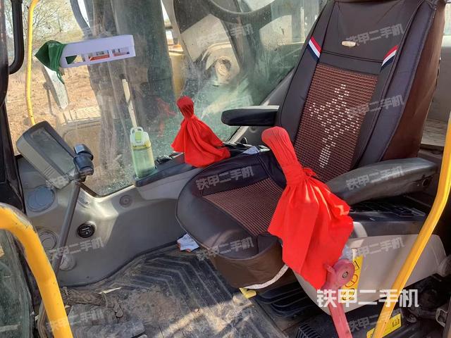 驾驶室整体（整机外观）