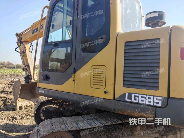 山东临工E685F挖掘机