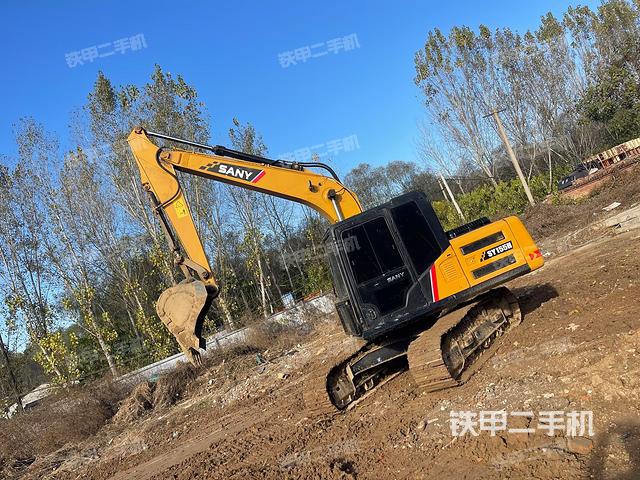 三一重工SY155C挖掘机