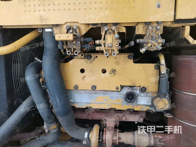 氣門室蓋螺絲特寫（上車部件）