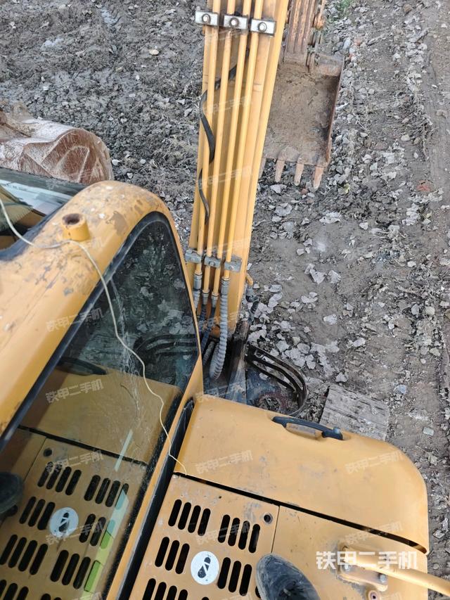 小臂整体左后（工作和回转装置）