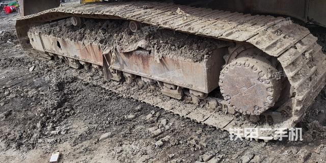 單側(cè)履帶整體（整機(jī)外觀）