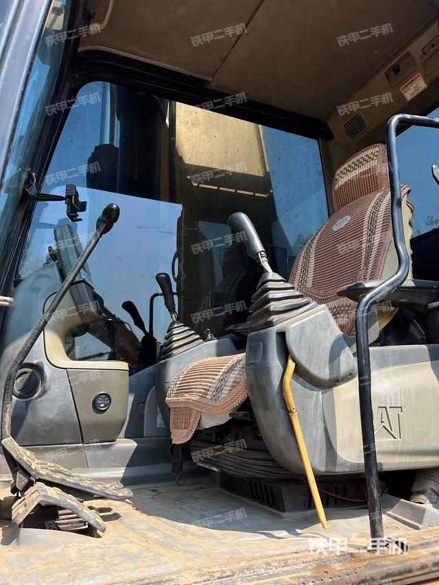 駕駛室整體（整機(jī)外觀）