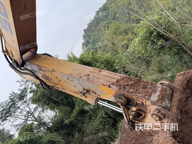 小臂整体左后（工作和回转装置）