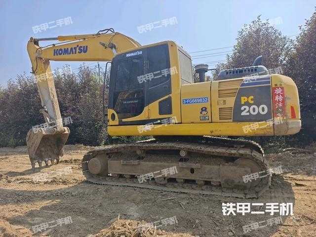 小松PC200-8M0挖掘机