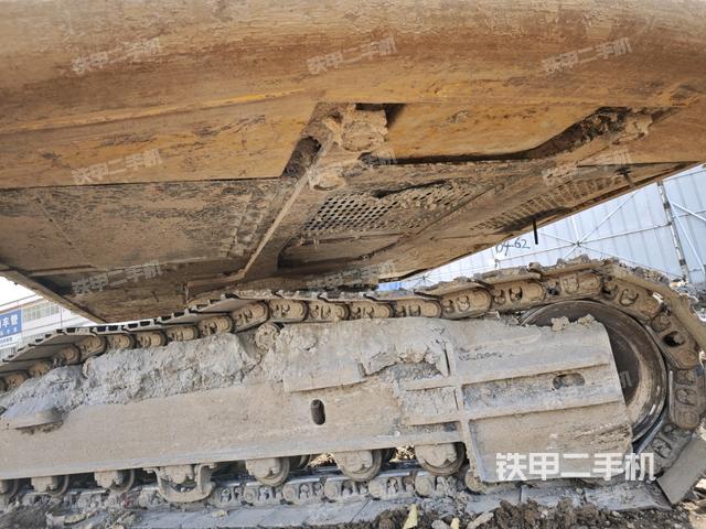 右侧履带整体（行走机构）