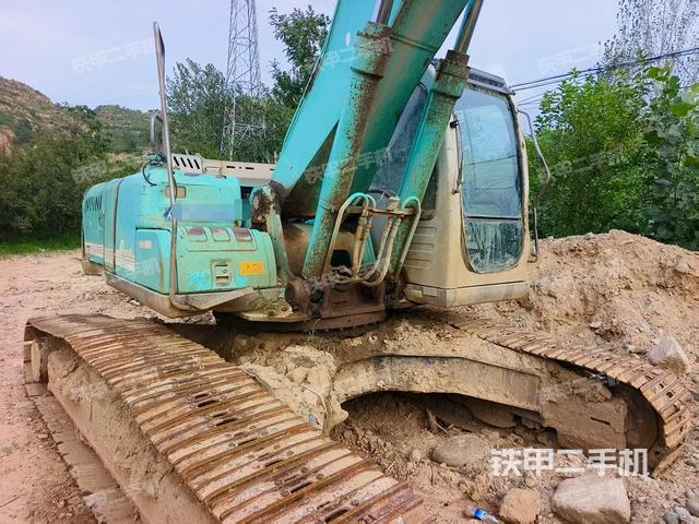 神钢SK250LC挖掘机