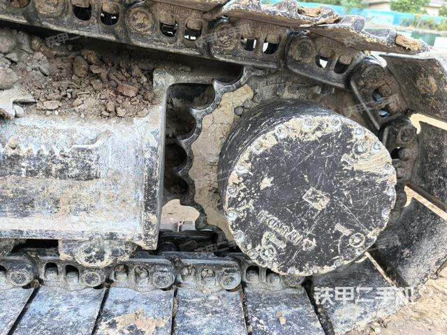 左驱动轮（行走机构）