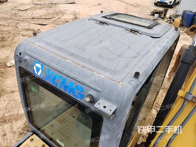 驾驶室顶部（整机外观）