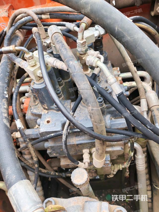 氣門室蓋螺絲特寫（上車部件）