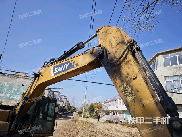 大臂整体 右侧（工作和回转装置）