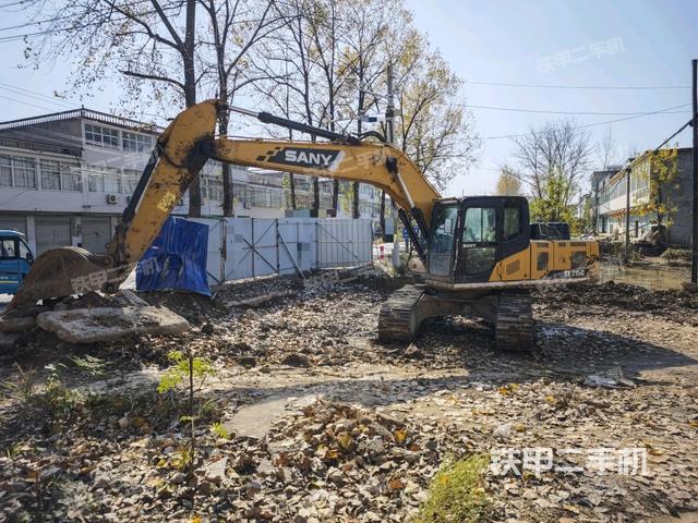 三一重工SY205C挖掘机