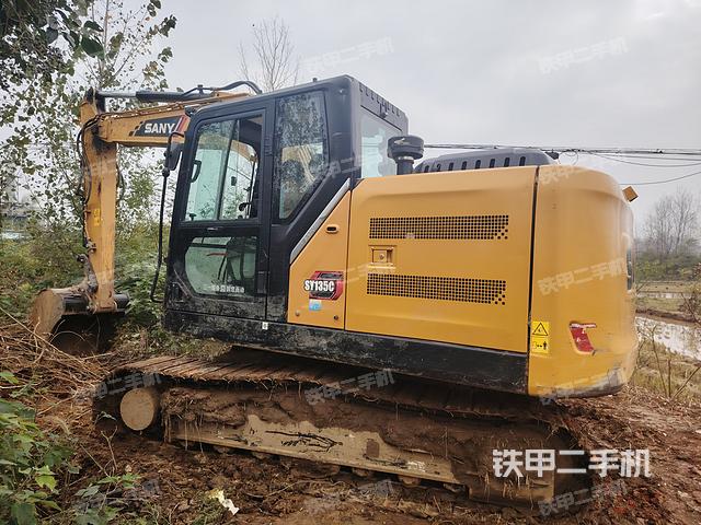 駕駛室整體（整機外觀）