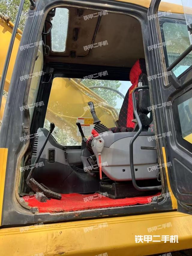 驾驶室整体（整机外观）