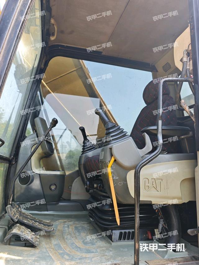 驾驶室整体（整机外观）