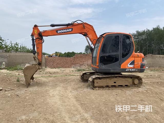 斗山DX80挖掘機