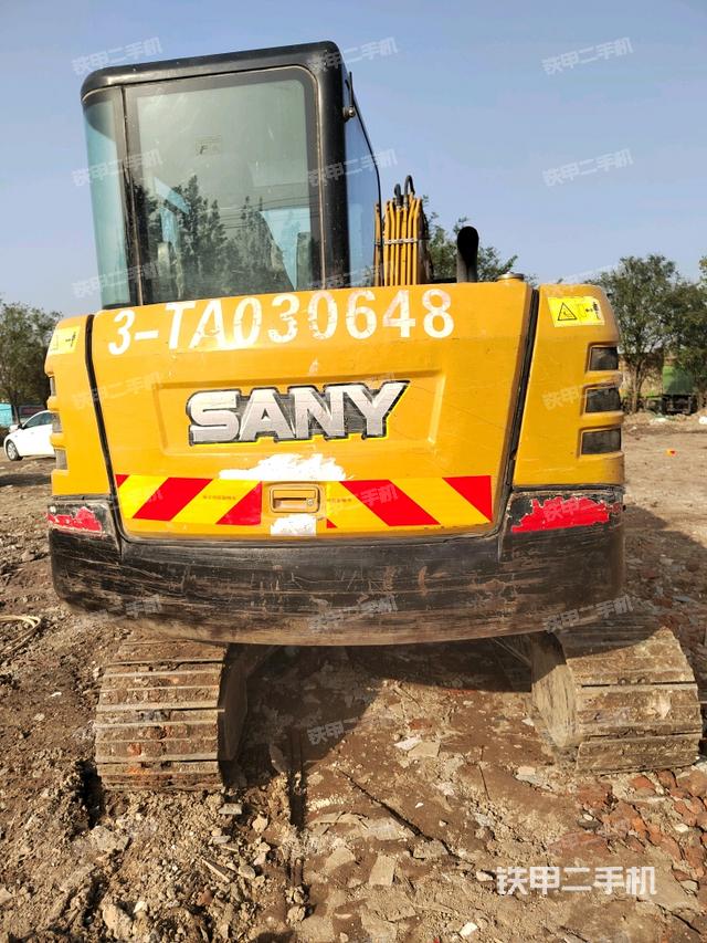 駕駛室頂部（整機(jī)外觀）