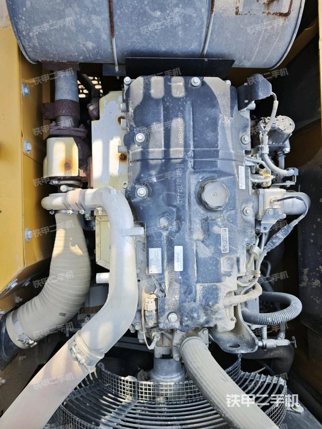 发动机室（上车部件）