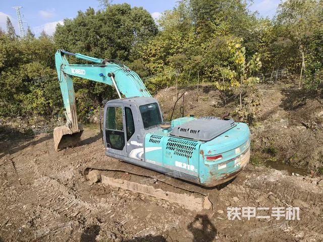 駕駛室頂部（整機(jī)外觀）