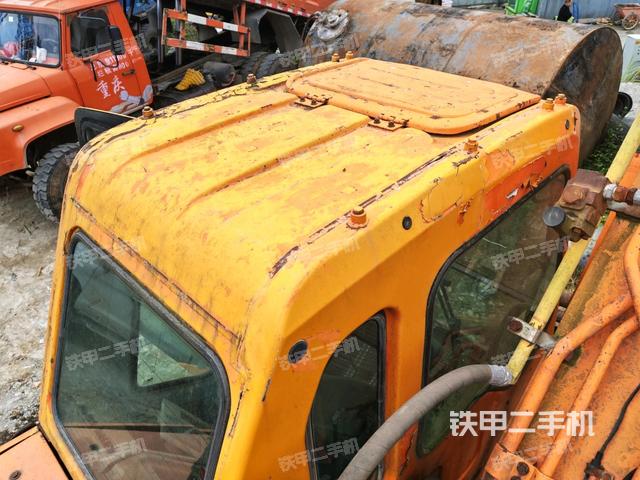 駕駛室頂部俯視（上車部件）