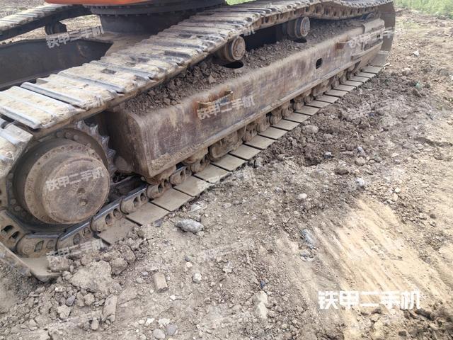 單側(cè)履帶整體（整機(jī)外觀）