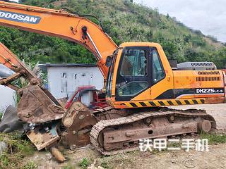 斗山DH215-9E挖掘機(jī)
