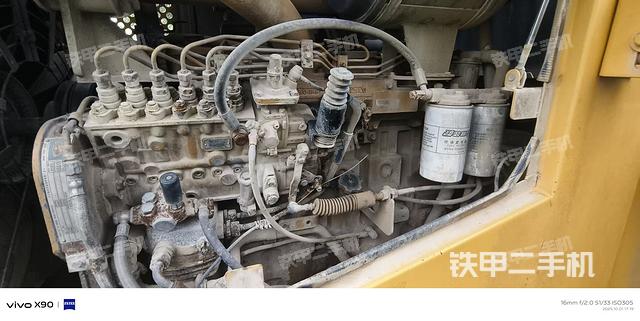 发动机右侧（整机外观及大件）