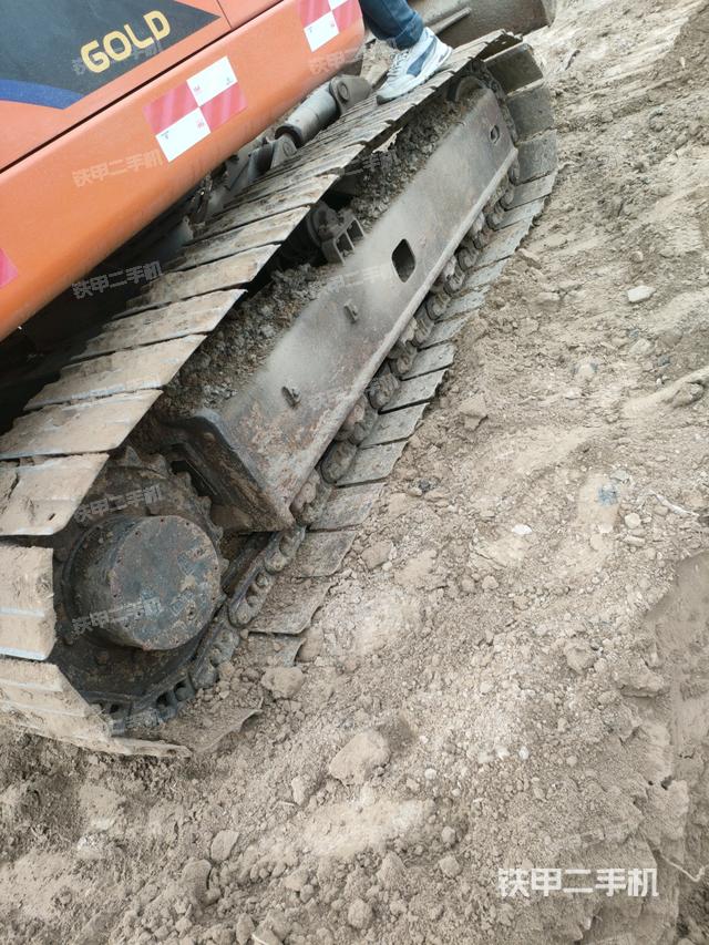 單側(cè)履帶整體（整機外觀）