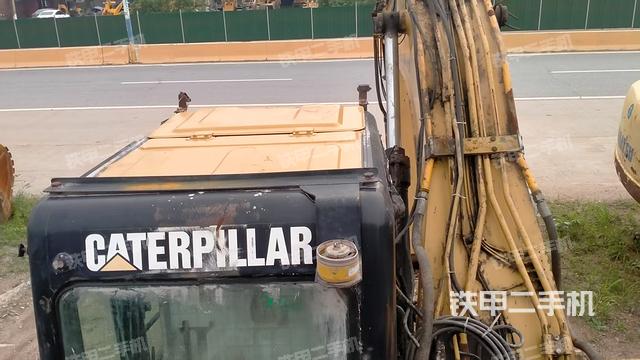 駕駛室頂部（整機(jī)外觀）