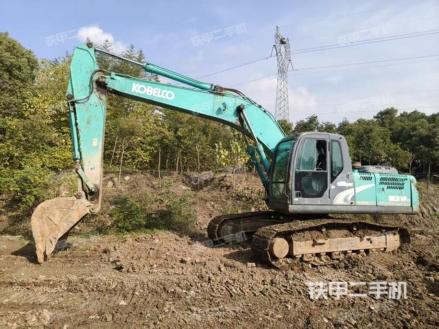 神鋼SK210LC-8挖掘機(jī)