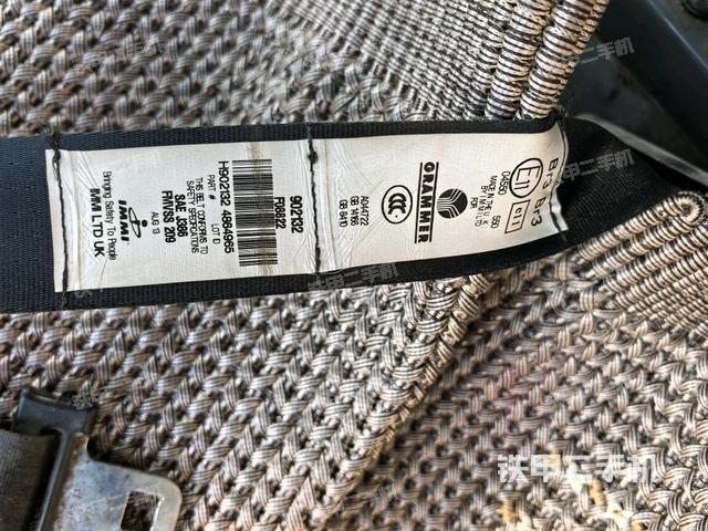 后窗玻璃角标（驾驶室部分）