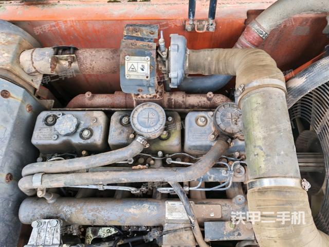 發(fā)動(dòng)機(jī)室（上車部件）