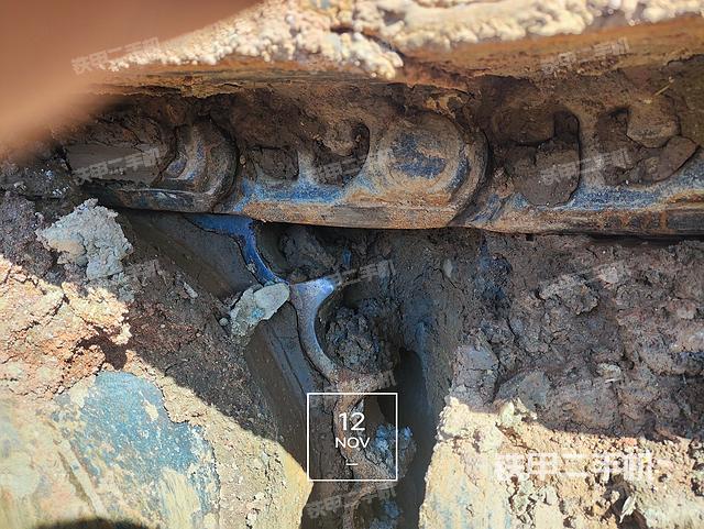 单侧履带整体（整机外观）