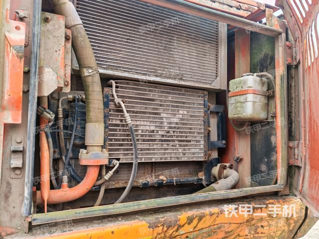 散熱器正面（大件艙室）