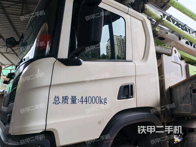 驾驶室正侧（工作装置）