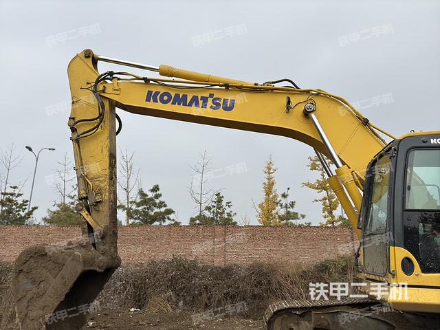 驾驶室顶部（整机外观）