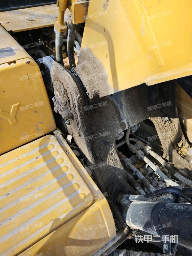 大臂根部 斜视（工作和回转装置）