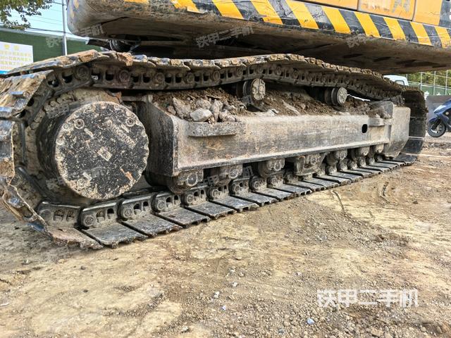 右侧履带整体（行走机构）