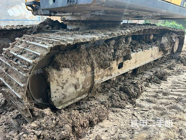 單側(cè)履帶整體（整機(jī)外觀）